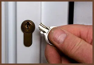 Willow Grove Locksmith Store Willow Grove, PA 215-716-7636 - 14-broken-key